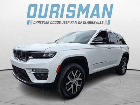 Certified 2025 Jeep Grand Cherokee Limited w/ Trailer Tow Package RWD image 3