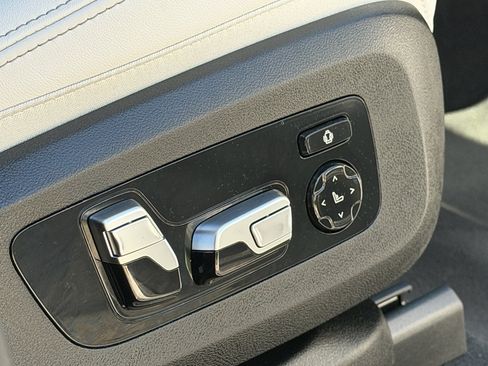 Used 2026 BMW X5 xDrive40i AWD/4WD image 29