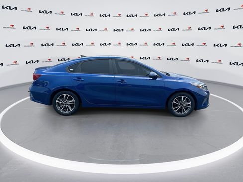 Certified 2023 Kia Forte LXS w/ LXS Technology Package FWD image 9