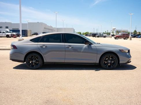 Used 2025 Honda Accord SE image 8