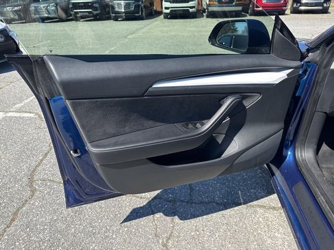 Used 2021 Tesla Model 3 Standard Range Plus image 28