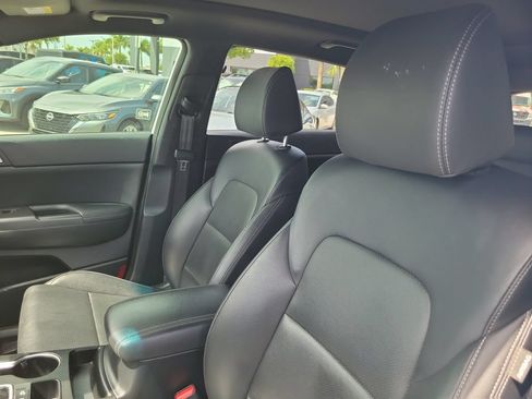 Used 2022 Kia Sportage Nightfall Edition FWD image 15