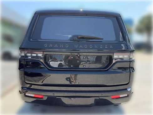 Used 2024 Jeep Grand Wagoneer Series II Obsidian w/ Quick Order Packagew 28T AWD/4WD image 7