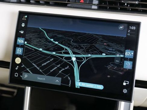 Certified 2025 Land Rover Range Rover SE AWD/4WD image 15
