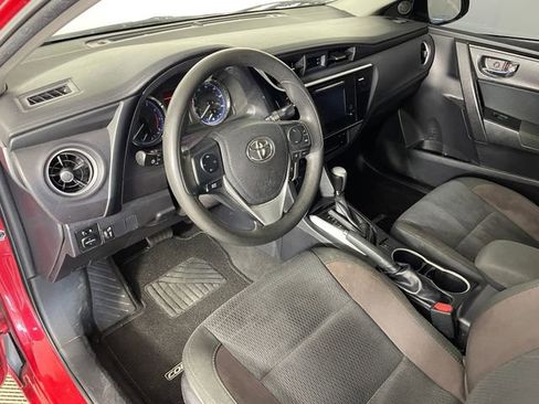Used 2017 Toyota Corolla LE FWD image 3