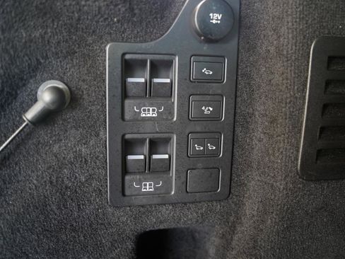 Used 2018 Land Rover Discovery HSE AWD/4WD image 39
