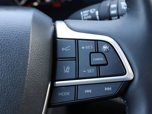 Used 2024 Toyota Highlander Platinum image 28