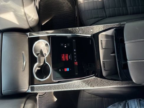 Used 2025 Cadillac Escalade ESV V image 34