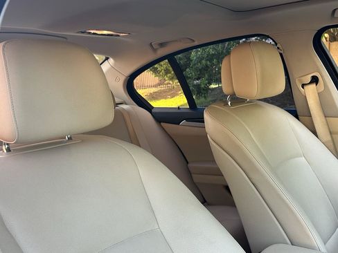 Used 2011 BMW 528i Sedan RWD image 25