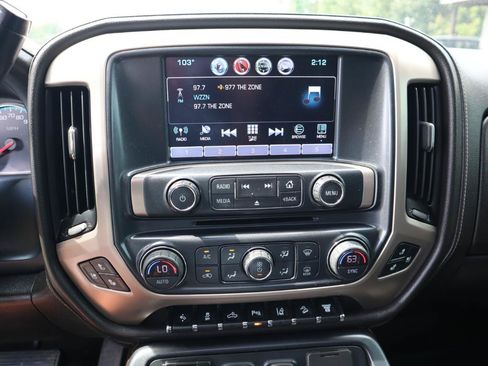 Used 2018 GMC Sierra 2500 Denali w/ Duramax Plus Package AWD/4WD image 11