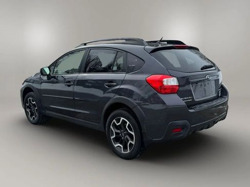 Used 2016 Subaru Crosstrek 2.0i Premium image 3