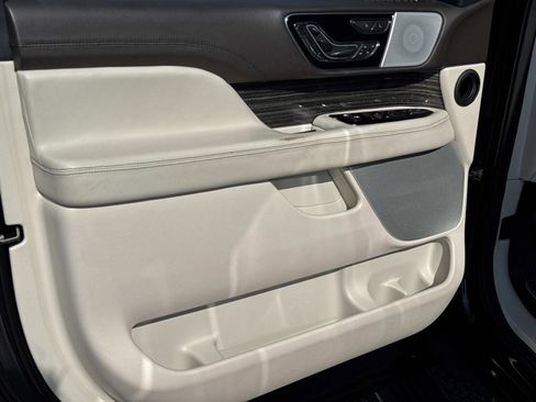 Used 2023 Lincoln Navigator Black Label image 17