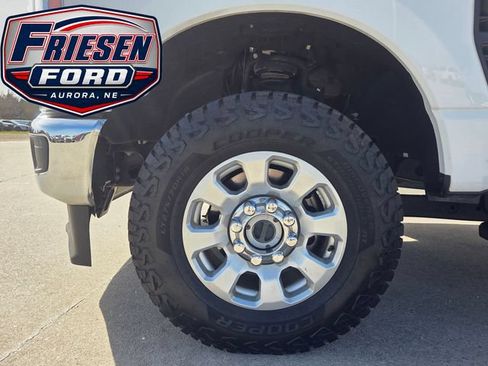 Used 2024 Ford F250 XLT w/ FX4 Off-Road Package AWD/4WD image 8