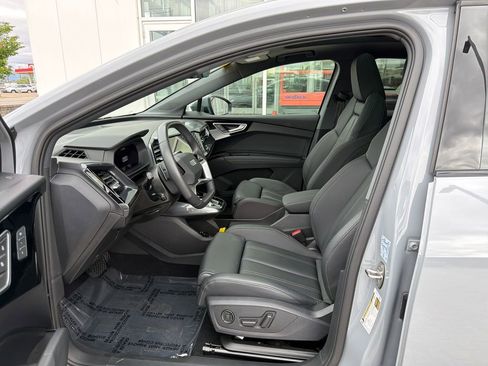 Used 2024 Audi Q4 e-tron Premium Plus w/ Premium Plus image 9
