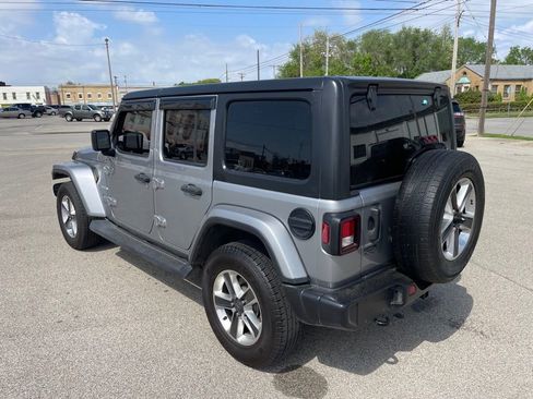 Used 2021 Jeep Wrangler Unlimited Sahara AWD/4WD image 7