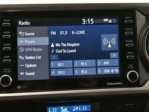 Certified 2022 Toyota Tacoma SR5 AWD/4WD image 20