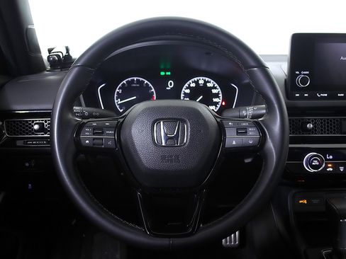 Used 2025 Honda Civic Sport image 25
