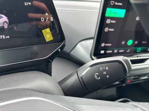 New 2026 Volkswagen ID.4 Pro AWD/4WD image 38