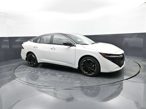 New 2026 Nissan Sentra SR w/ SR All Weather Package FWD image 8