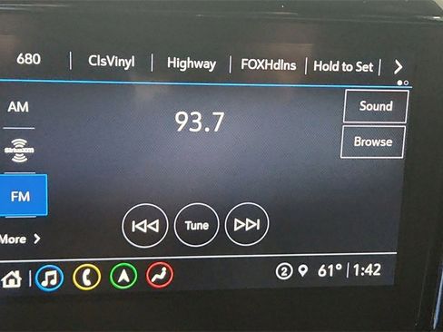 Used 2023 Chevrolet Traverse Premier image 20