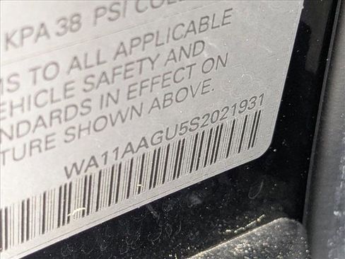 Certified 2025 Audi Q5 Premium w/ Convenience Package image 23