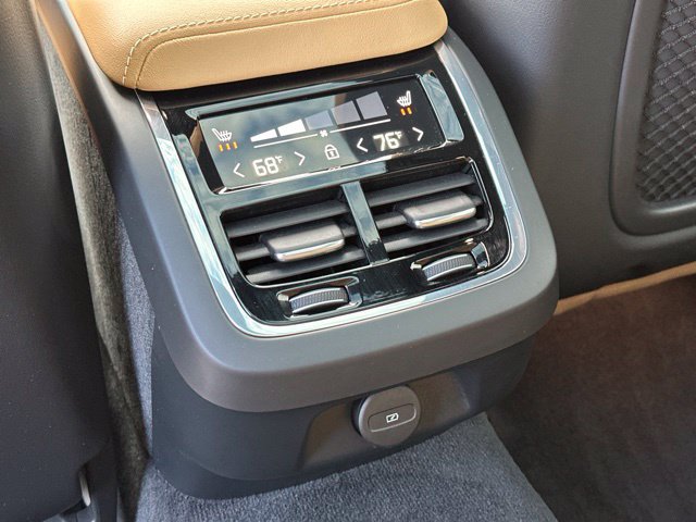 Certified 2024 Volvo V60 B5 Cross Country Ultimate AWD/4WD image 14