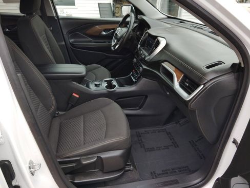 Used 2020 GMC Terrain SLE image 29