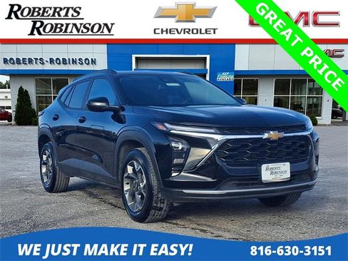 Used 2025 Chevrolet Trax LT w/ LT Convenience Package image 1