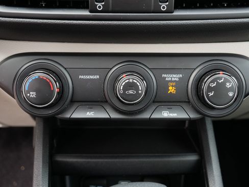 Certified 2023 Kia Forte LXS w/ LXS Technology Package image 23