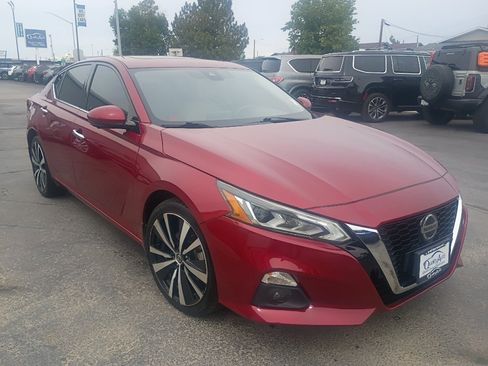 Used 2022 Nissan Altima 2.5 Platinum AWD/4WD image 4