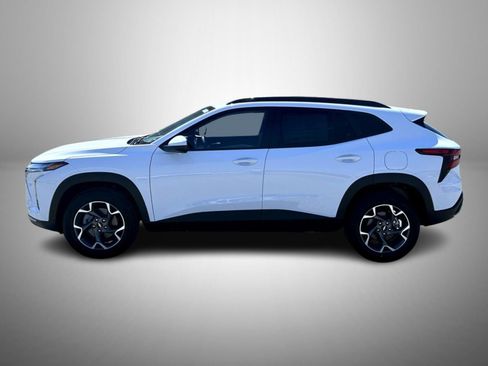 New 2026 Chevrolet Trax LT w/ Driver Confidence Package image 8