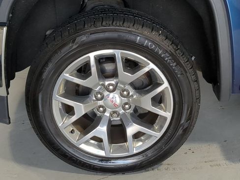 Used 2018 GMC Sierra 1500 SLT w/ SLT Premium Package AWD/4WD image 17