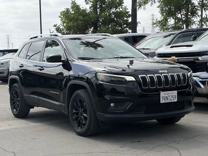 Used 2019 Jeep Cherokee Latitude Plus w/ Comfort/Convenience Group