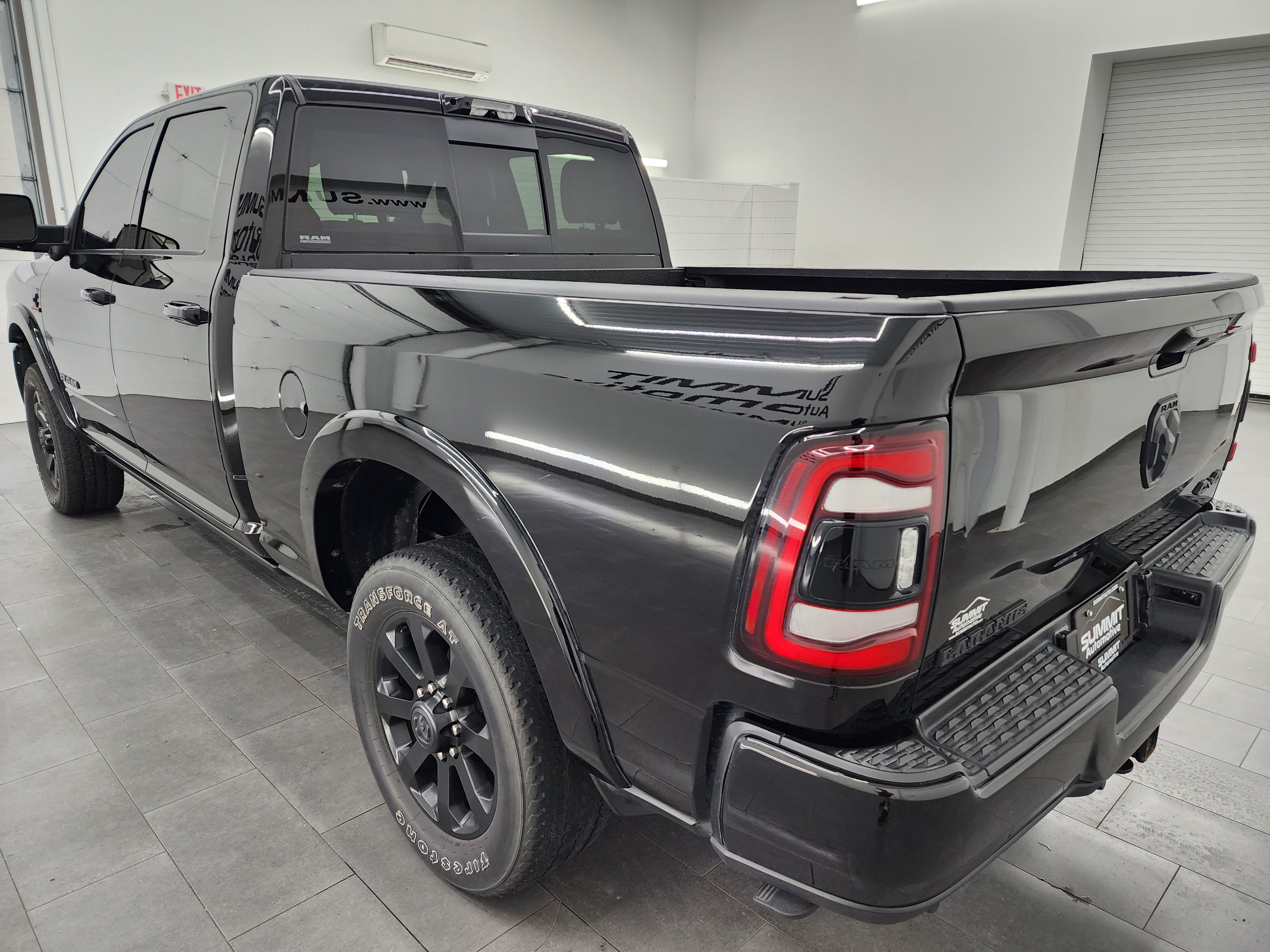 Used 2022 RAM 3500 Laramie AWD/4WD image 6