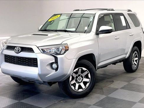 Used 2018 Toyota 4Runner TRD Off-Road w/ Convenience Package AWD/4WD image 12