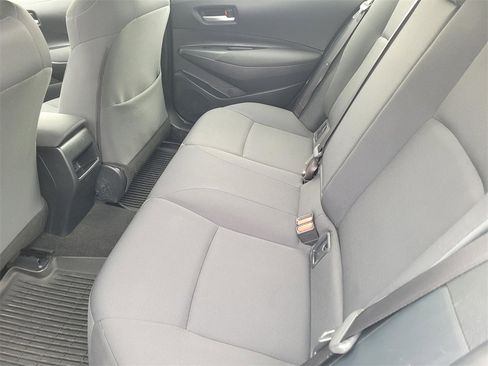 Used 2021 Toyota Corolla LE image 10