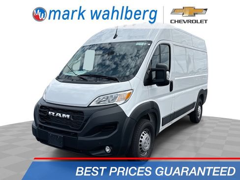 Used 2025 RAM ProMaster 2500 w/ Safety Group FWD image 1