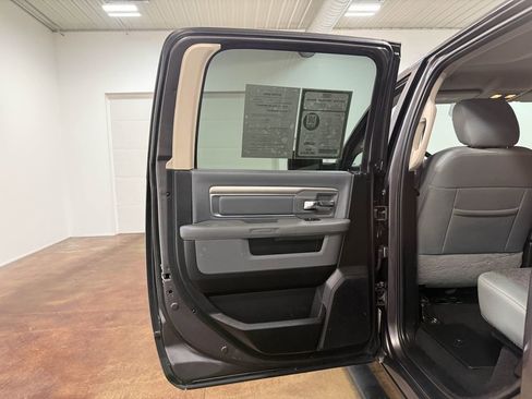 Used 2019 RAM 1500 Classic Warlock image 47