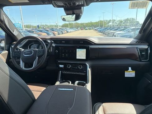 New 2026 GMC Sierra 3500 Denali w/ Denali Reserve Package AWD/4WD image 22