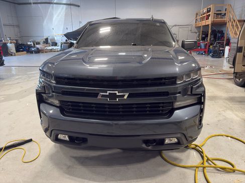 Used 2022 Chevrolet Silverado 1500 RST AWD/4WD image 2
