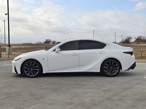 Used 2022 Lexus IS 350 F Sport image 3
