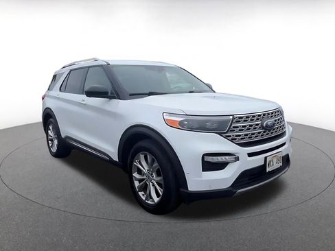 Used 2023 Ford Explorer Limited image 3