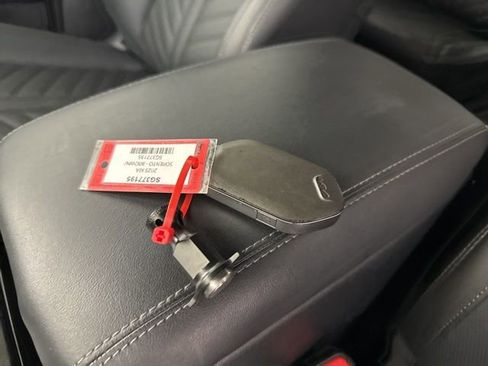 Certified 2025 Kia Sorento SX Prestige image 30