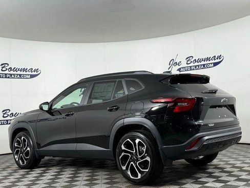 New 2025 Chevrolet Trax RS w/ Sunroof Package image 9