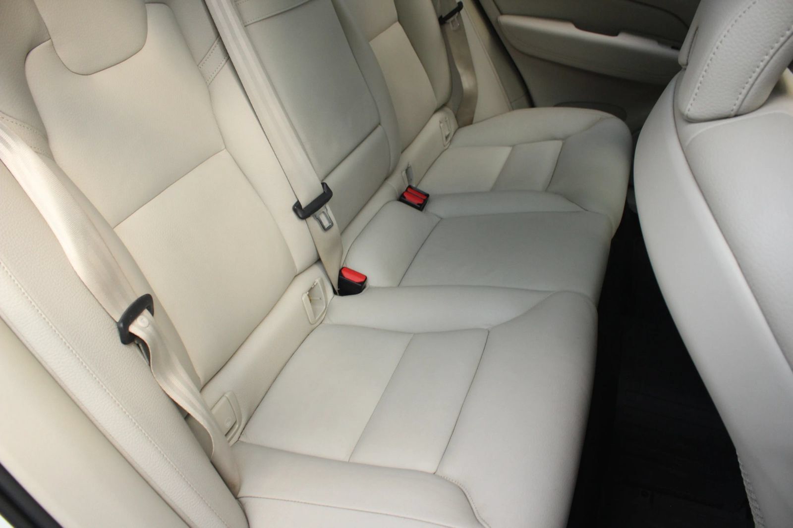 Used 2019 Volvo XC60 T5 Inscription w/ Protection Package Premier AWD/4WD image 24