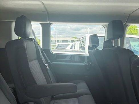 Used 2024 Ford Transit 350 XLT RWD image 7