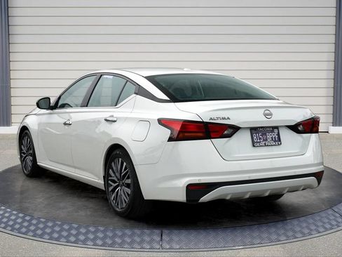 Used 2025 Nissan Altima 2.5 SV FWD image 5