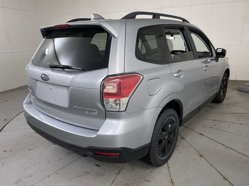Used 2017 Subaru Forester 2.5i Premium w/ All-Weather Package image 8