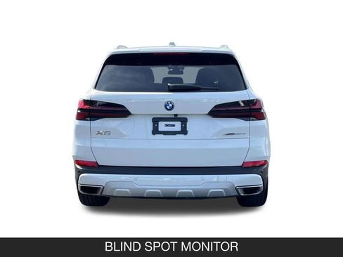 Used 2025 BMW X5 xDrive50e AWD/4WD image 9
