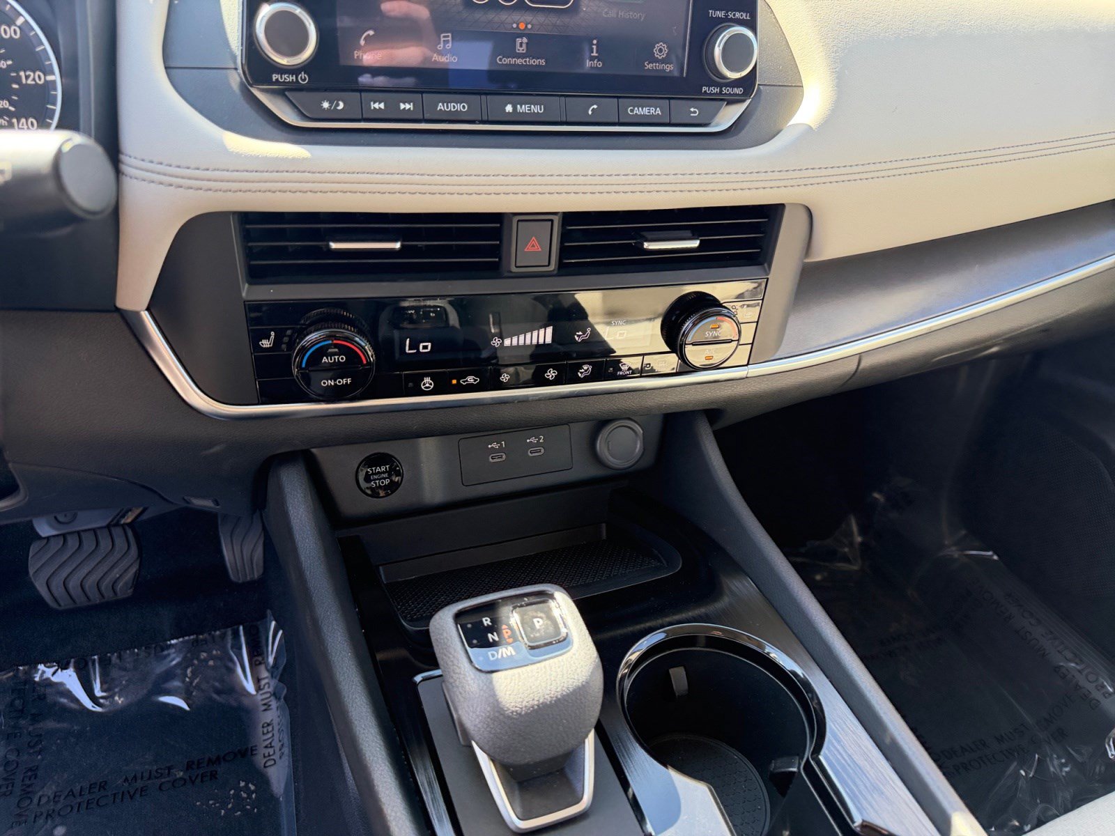 Used 2025 Nissan Rogue SV w/ SV Premium Package FWD image 12